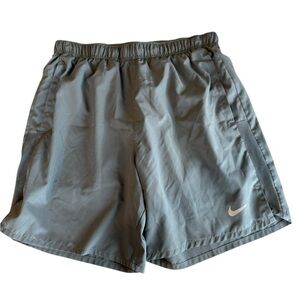Nike Dri Fit Men’s Athletic Shorts Gray Size Medium Drawstring Waist